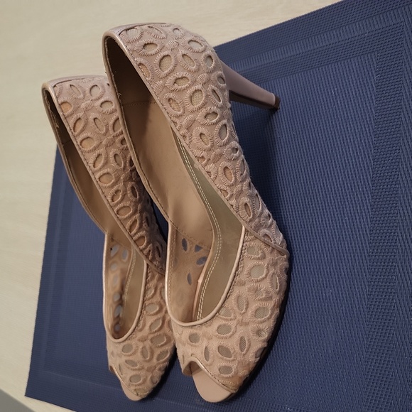 MPO peep toe pumps. - Picture 5 of 10